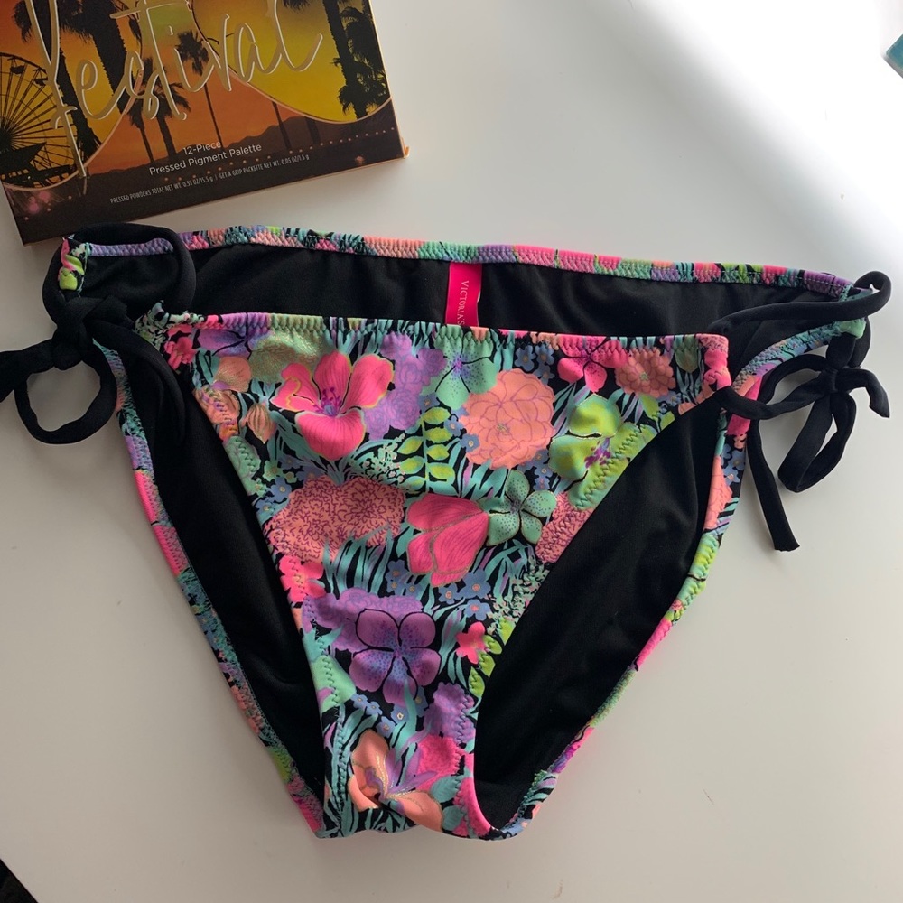 NWT Victoria Secret bathing suit bottoms